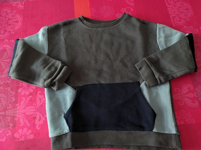 Lot de 4 pulls 8 ans - photo numéro 2