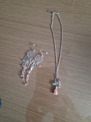 Ensemble collier et boucles