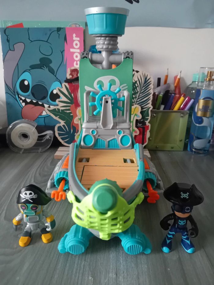 Bateau pirate de l'air pyjamasks état neuf et complet