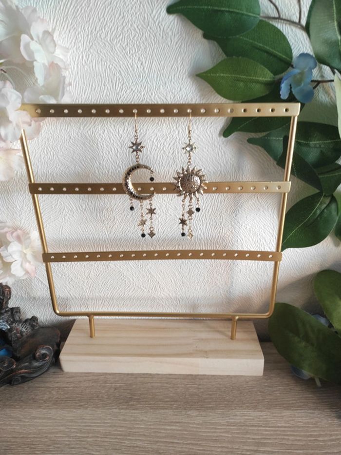 Boucles d’oreilles pendantes – Soleil & Lune dorées