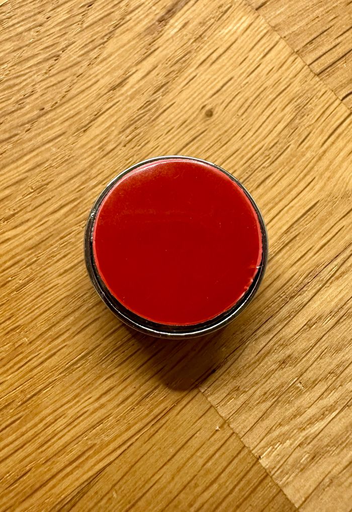 Petite attache autocollante - photo numéro 2