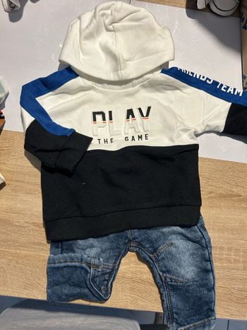 Ensemble pull, jeans