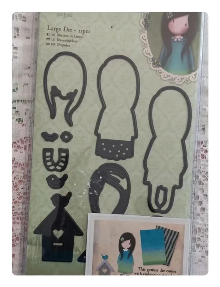 Lot  de pochoirs mode Santoro- Accessoires DIY pour customisation textile,  neuf