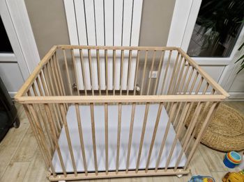 Parc bébé petits espaces avec Matelas et alèse