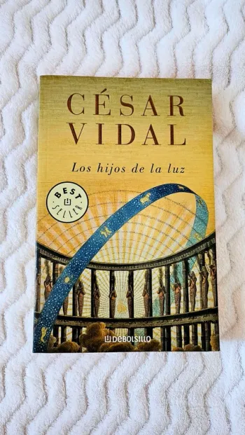 Bestseller book Los hijos de la luz of césar vidal