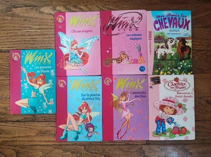 Bibliothèque rose , Winx , charlotte aux fraises, mes amis les chevaux
