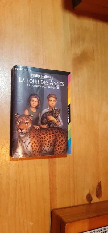 Roman A la croisée des mondes tome 2