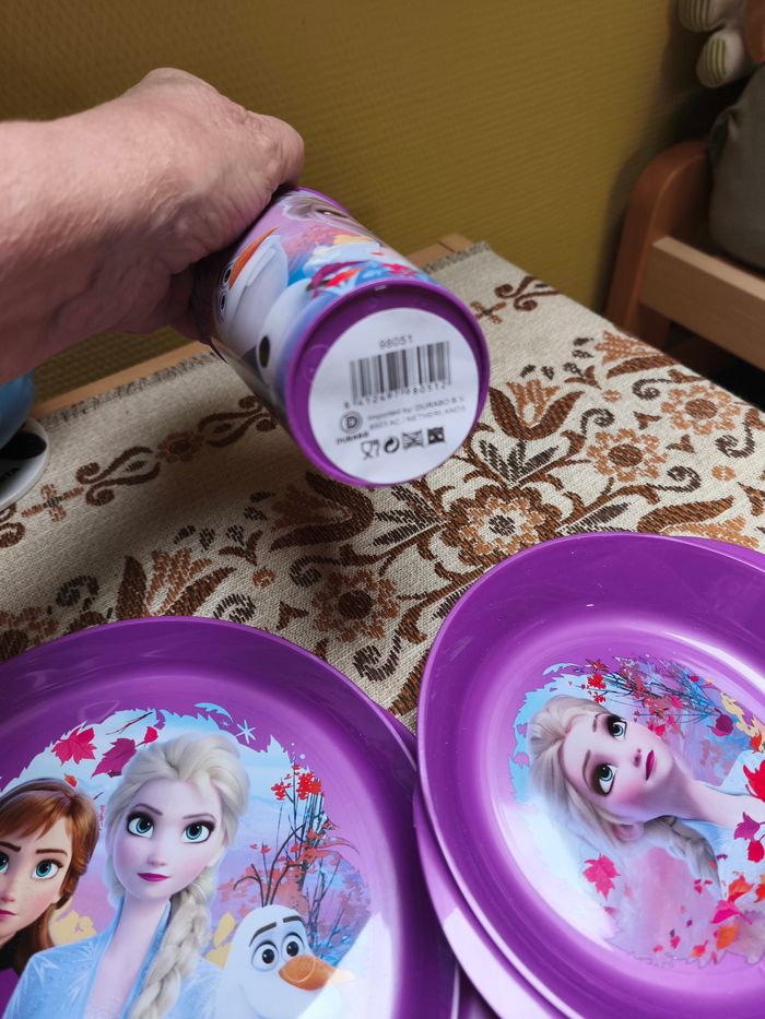 Reine des neiges - assiettes et gobelet - photo numéro 7