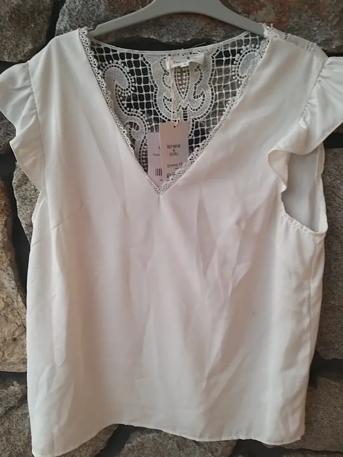 Tee-shirt femme blanc et dentelle