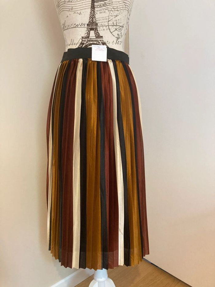 Neuve - Jupe plissée Camaïeu M - photo numéro 6