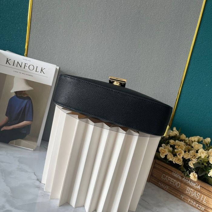 Louis Vuitton M24611 - photo numéro 5