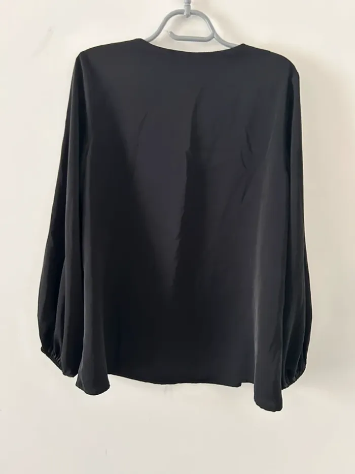 Blouse noire - photo numéro 6