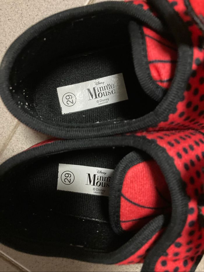 Chausson Minnie taille 29 - photo numéro 8