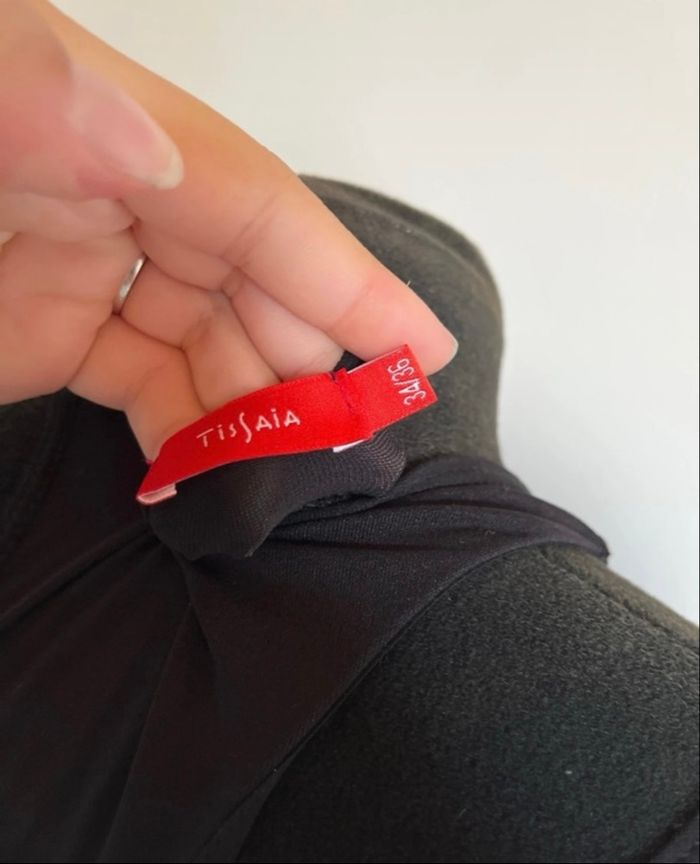 Haut de sport gris taille XS de chez Tissaia en très bon état - photo numéro 6