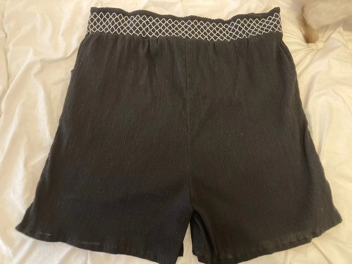Short noir - photo numéro 2