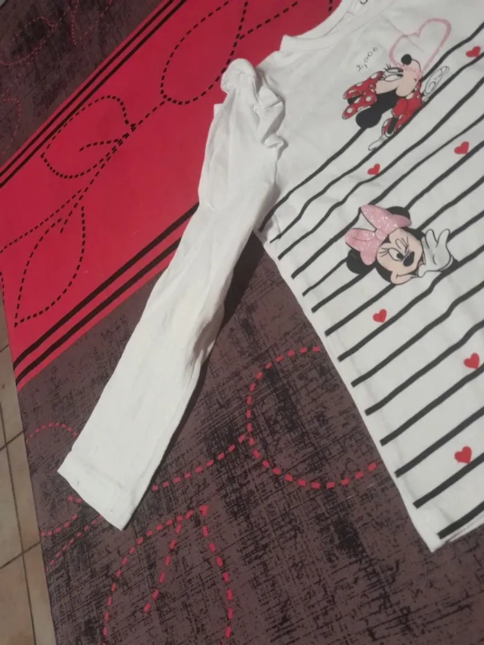 T-shirt manche longue minnie mouse taille 18 mois - photo numéro 2