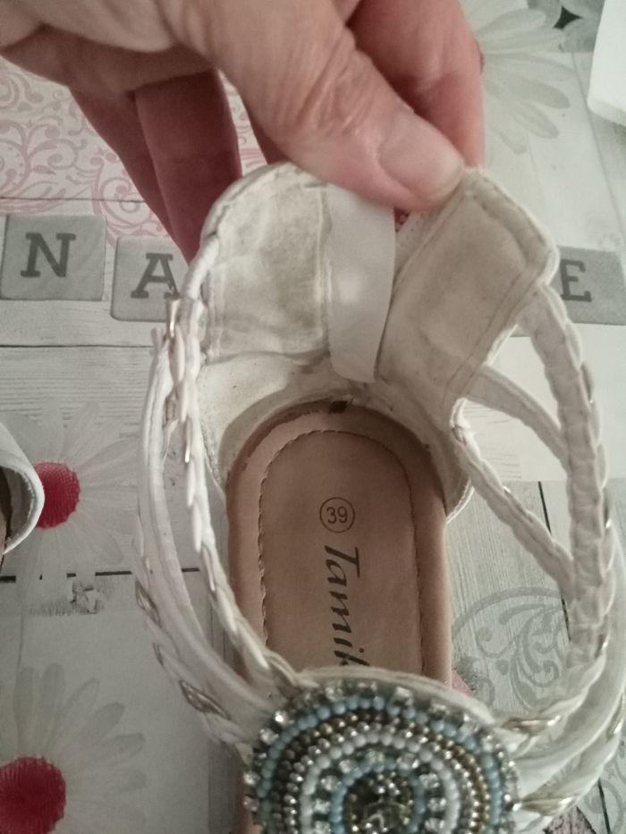 Sandales pointure 39 marque TAmiko