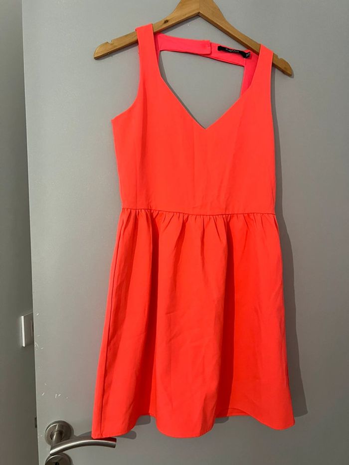 Robe d’été dos nu Khaan rose fluo - photo numéro 2