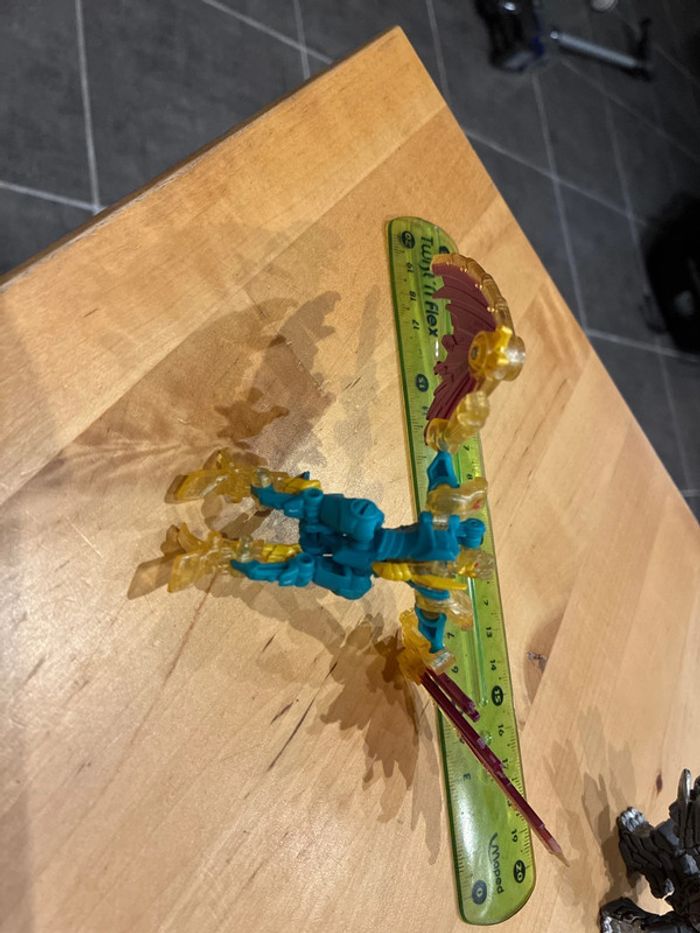 Figurine transformers