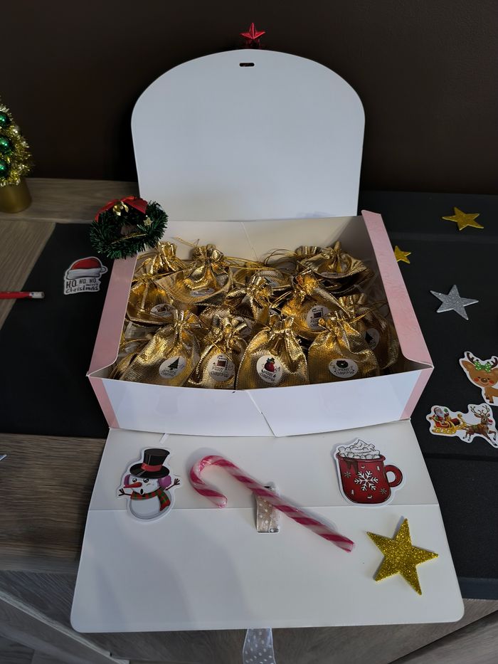 Calendrier de l'avent 24 bijoux dorés - photo numéro 2