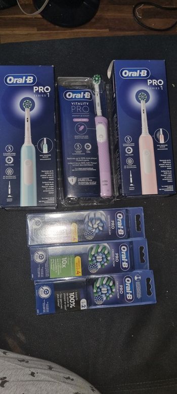 Lot oral b à 55euros non négociable