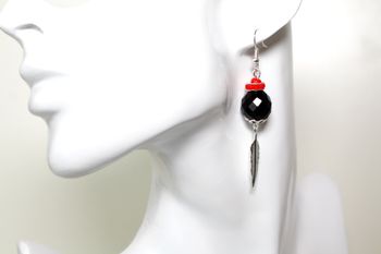 Boucles d'oreilles sphères noires à facettes