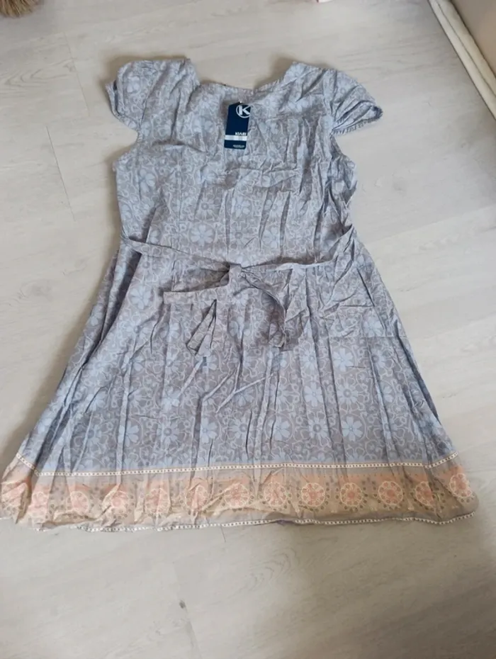 Tunique de grossesse Taille 48 Neuve avec étiquette - photo numéro 2