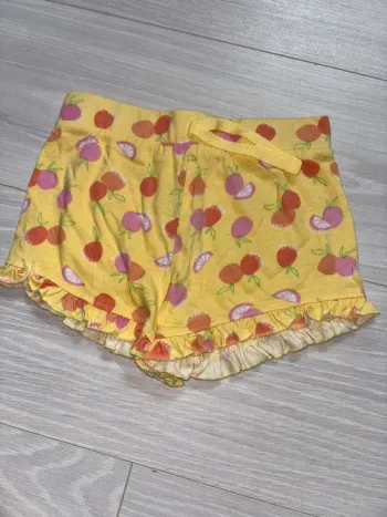Short 3/4 ans neuf
