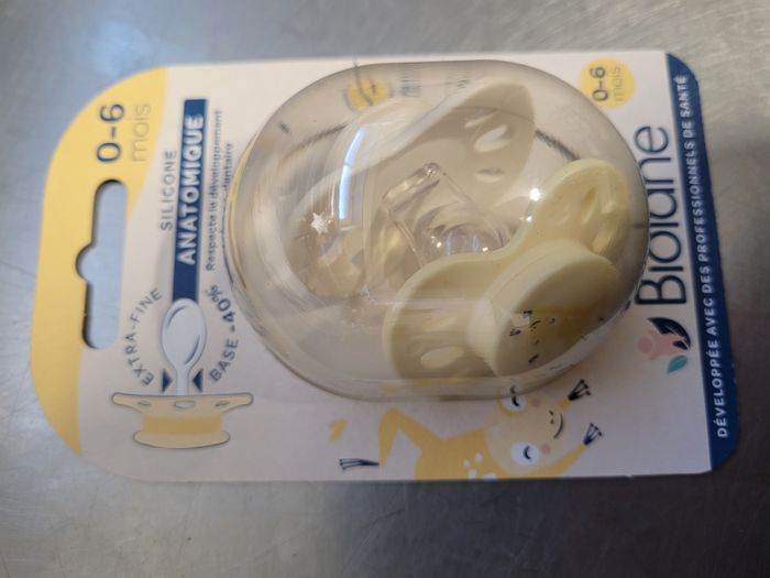 Biolane 6 Tétines anatomiques animaux - Sucettes extra-fines - 0 à 6 mois - photo numéro 2