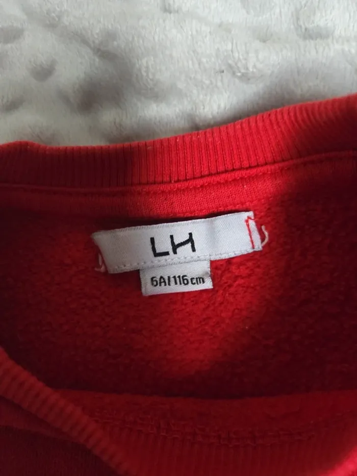 Pull rouge - photo numéro 2