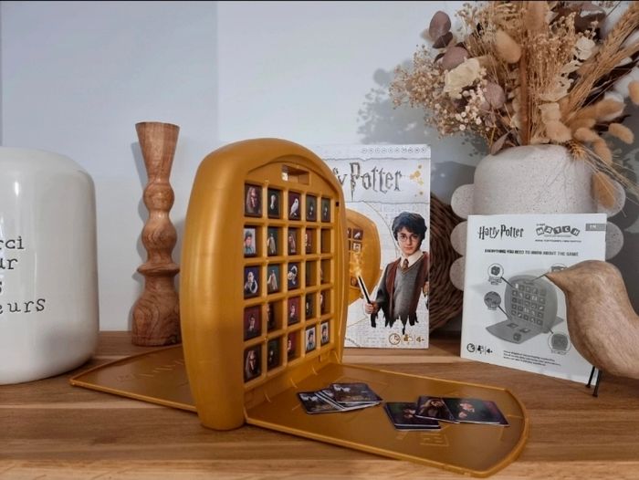 Jeu de société Harry Potter

Soyez le premier joueur à aligner 5 cubes identiques verticalement, horizontalement ou en diagonale pour gagner la partie.
Un jeu simple, alliant observation et stratégie.

Neuf - photo numéro 2