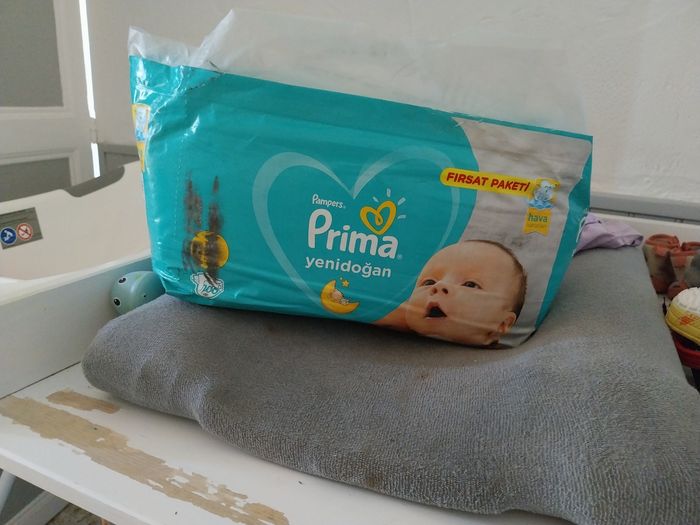 100 couches pampers - photo numéro 2