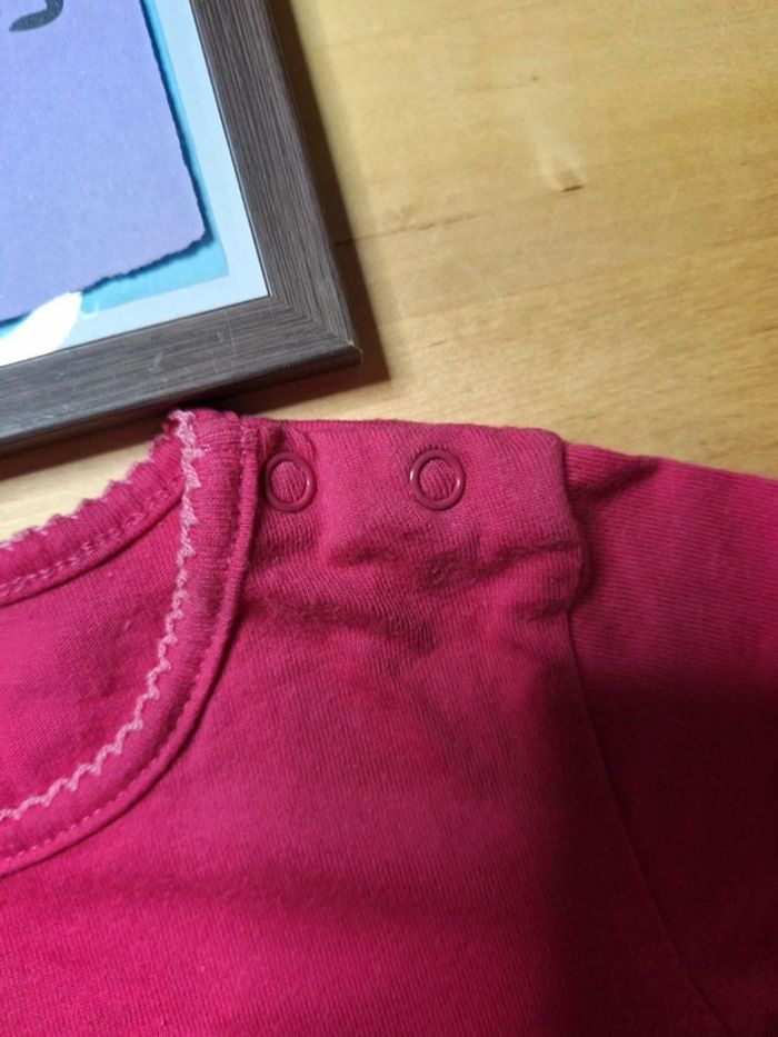 T-shirt manches courtes pour fille taille 24 mois en très bon état - photo numéro 7