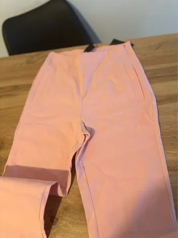 Pantaloni pink