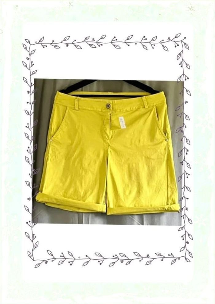 Short jaune