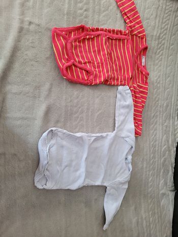 Lot bodys bébé