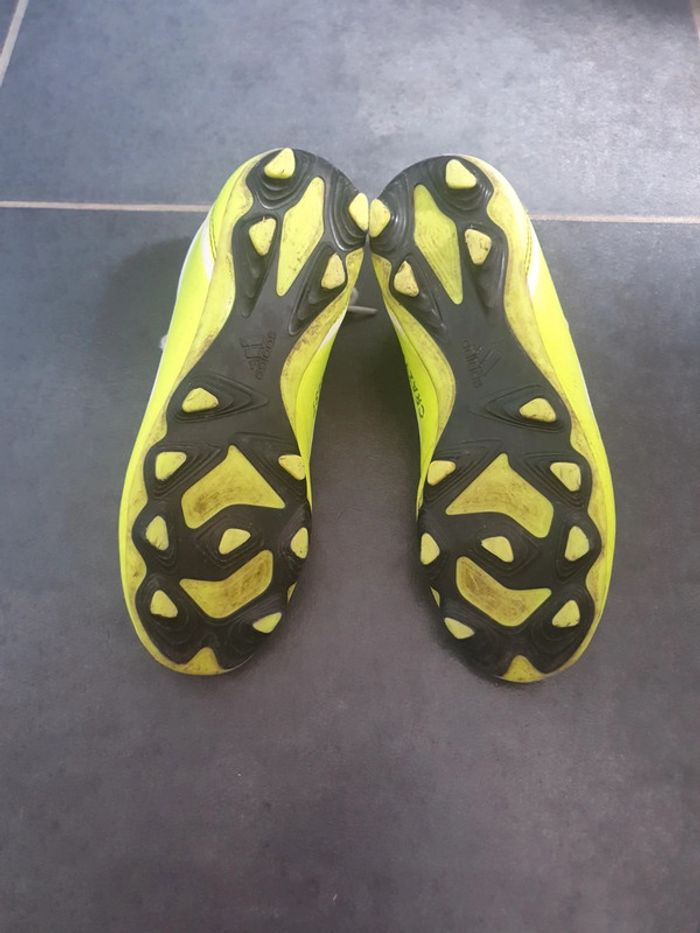 Crampons moulés football 35 - photo numéro 3