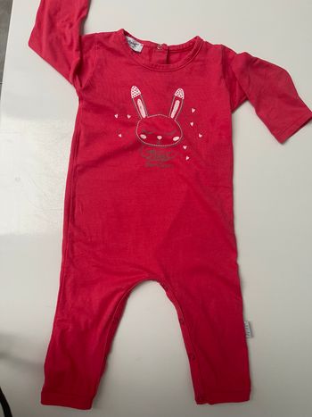 Pyjama six mois neuf