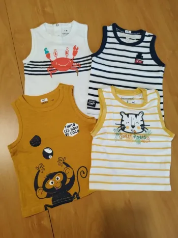 Lot de quatre débardeurs 6 mois (lot dissociable)