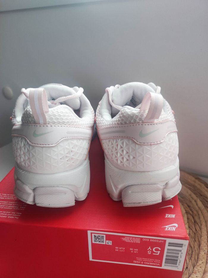 Baskets Nike vomero 5 - photo numéro 4