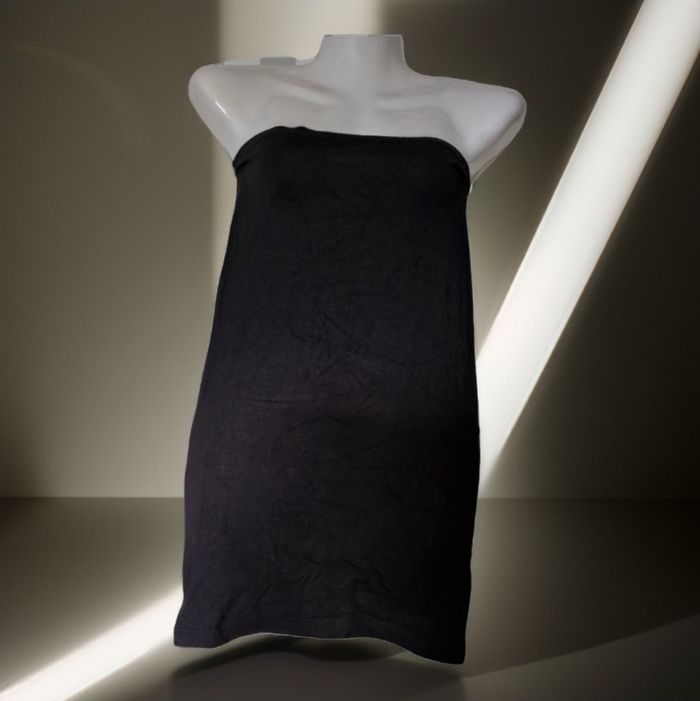 Superbe robe bustier ou jupe tube midi