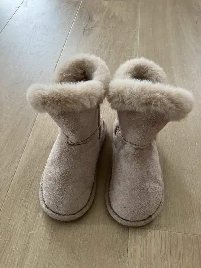 Bottes fourrées taille 28 - photo numéro 3