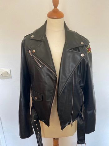 Veste en simili cuir femme taille L de marque Zara unique