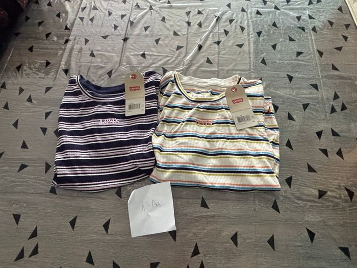 Lots de 2 tee shirt neuf Levis 12 ans