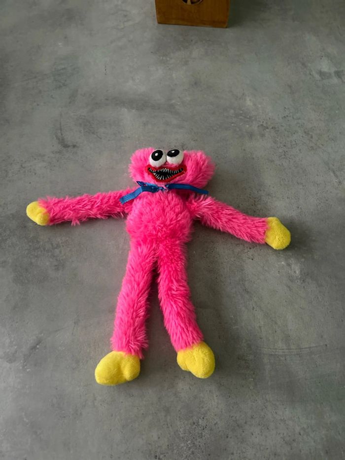Petit hugy wugy