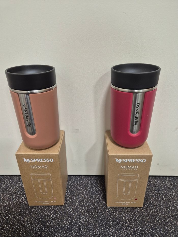 Lot 2 mug nespresso nomad neuf
