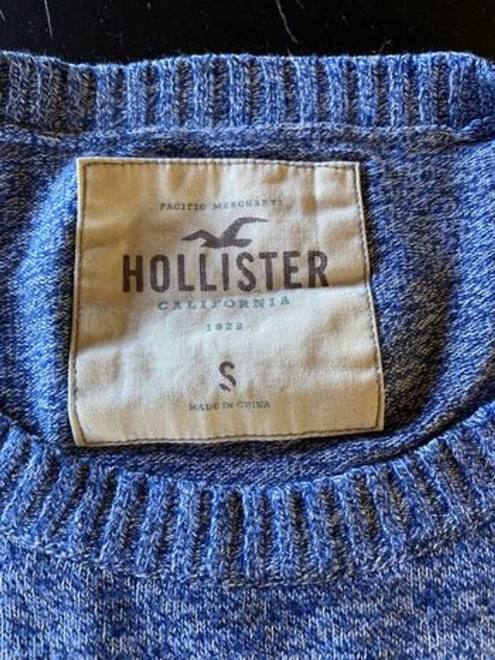Pull bleu Hollister - photo numéro 2