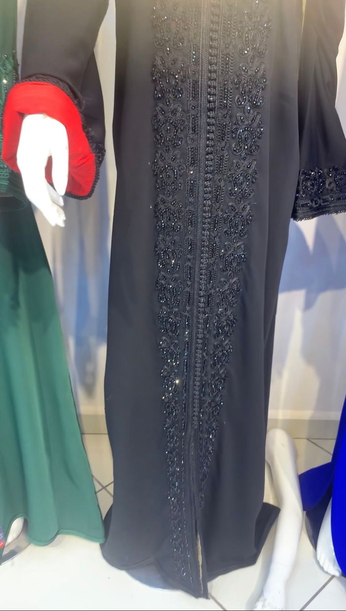 Caftan Noir et rouge - photo numéro 8