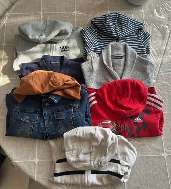 Lot de gilet /veste garçon taille 5ans