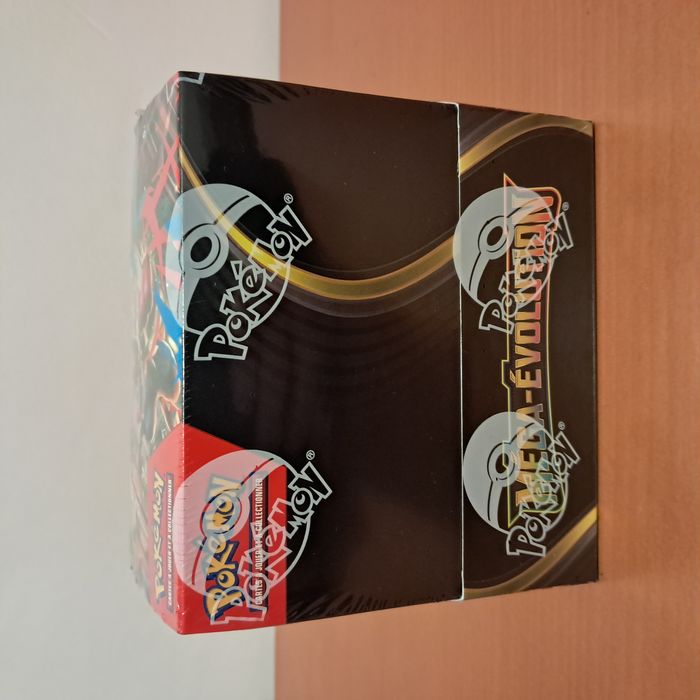 Display Méga Evolution 1 scellé propre